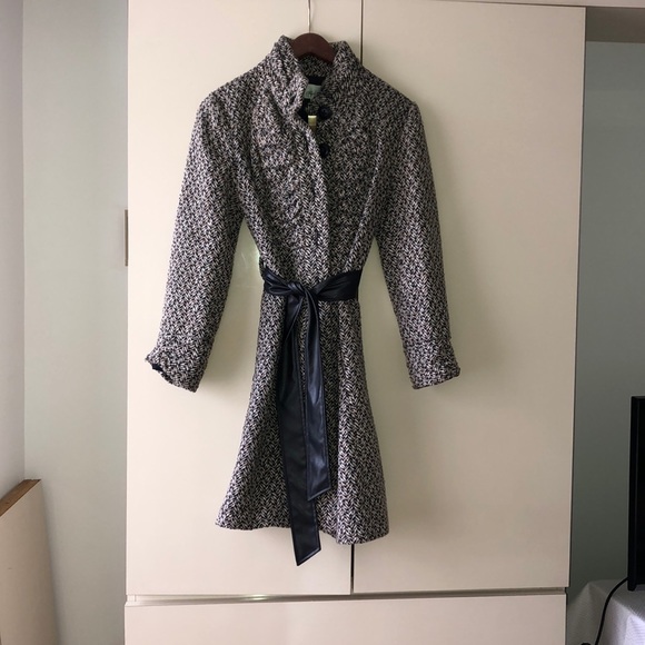 Elegant Beth Bowley Coat - Picture 3 of 6